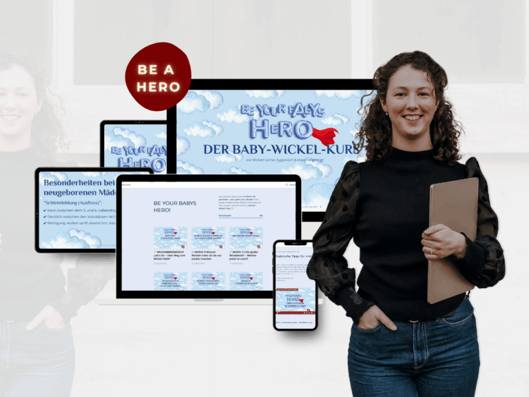 Veronika Hilger mit Laptop vor Kurs-Mockup: Onlinekurs „Be Your Baby’s Hero – Der Baby-Wickelkurs“ auf mehreren Geräten sichtbar Vroni Hilger